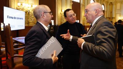 Firma del convenio entre el Ayuntamiento de Valladolid e Iberaval.